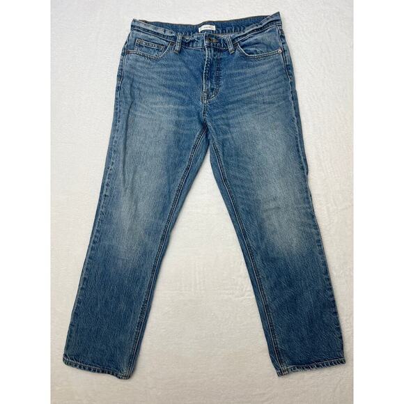 VINCE Tomboy Medium Wash Jeans size 28 Straight Leg  Model Off Duty Classic 90s - Picture 4 of 9